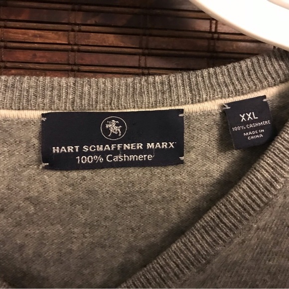 Hart Schaffer Marx 100% Cashmere  V Neck Sweater - Picture 2 of 4